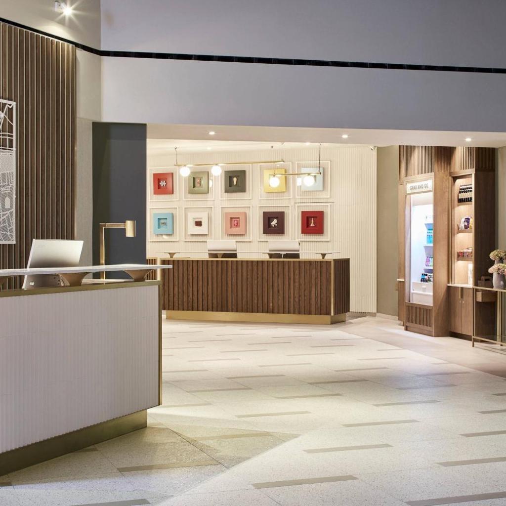 Photograph of London Marriott Hotel Kensington