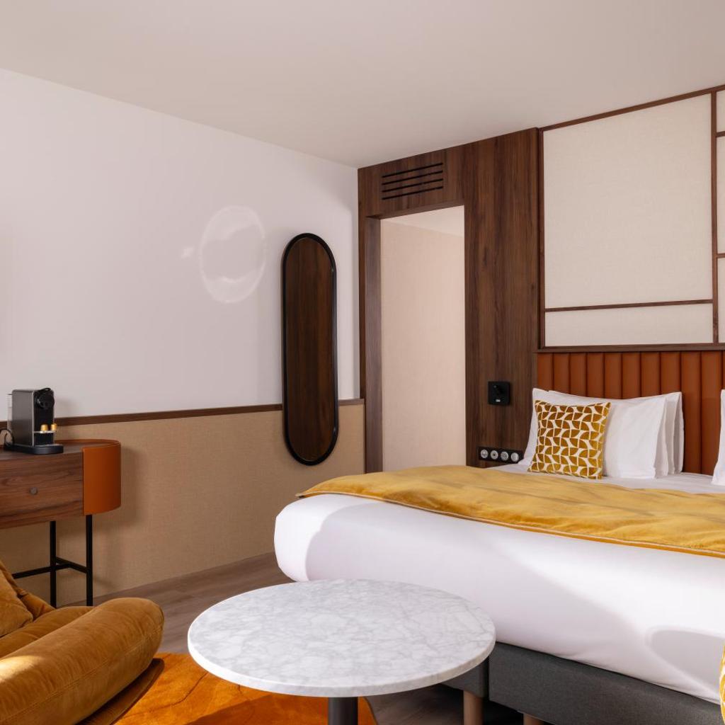 Photograph of Hotel 56 Bordeaux Handwritten