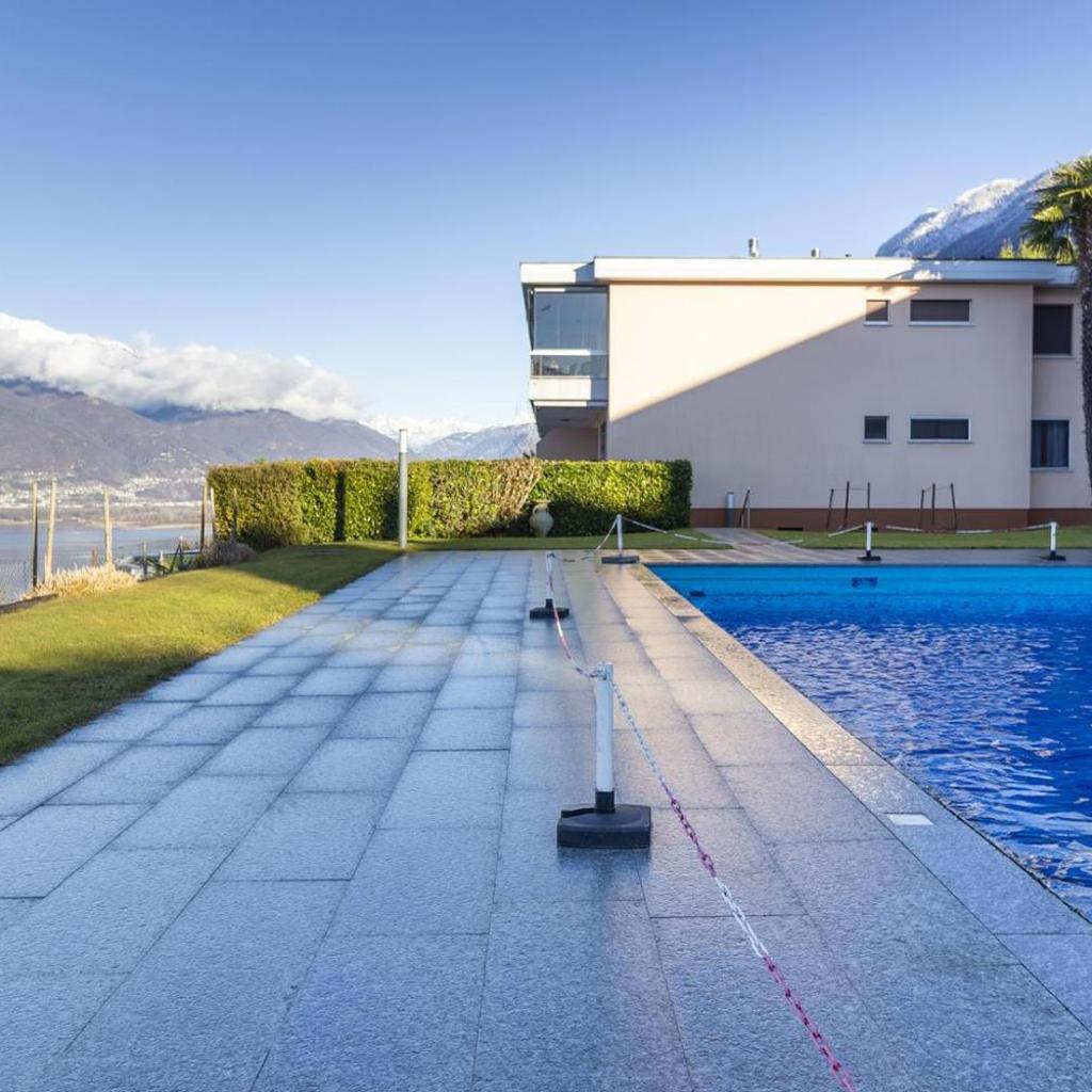 Image 31 - Lakeside Pool Paradise