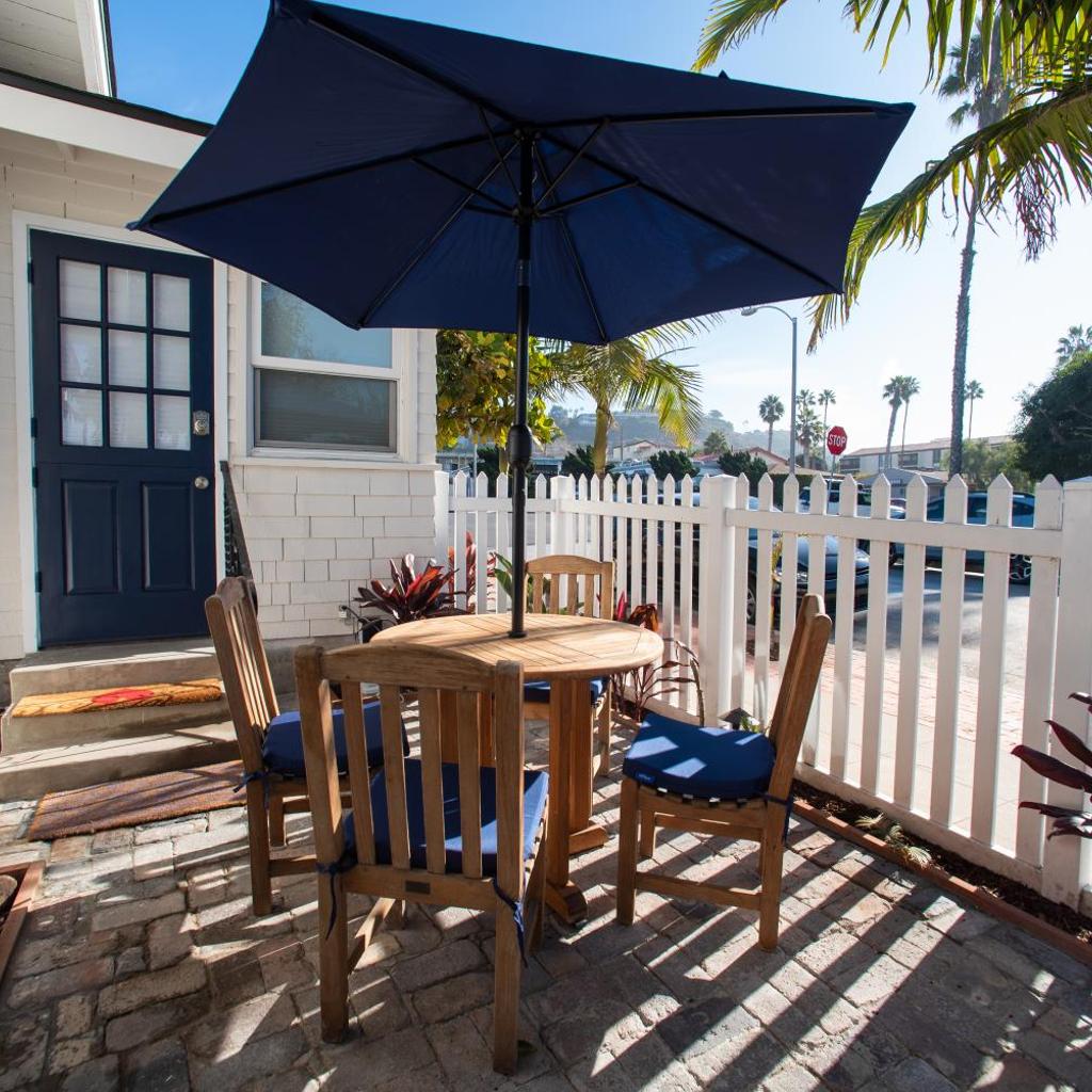 Photograph of La Jolla Windansea Upscale Bungalow