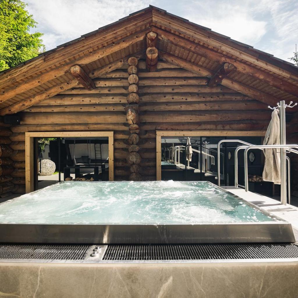 Wellness Hotel Alpenhof — 