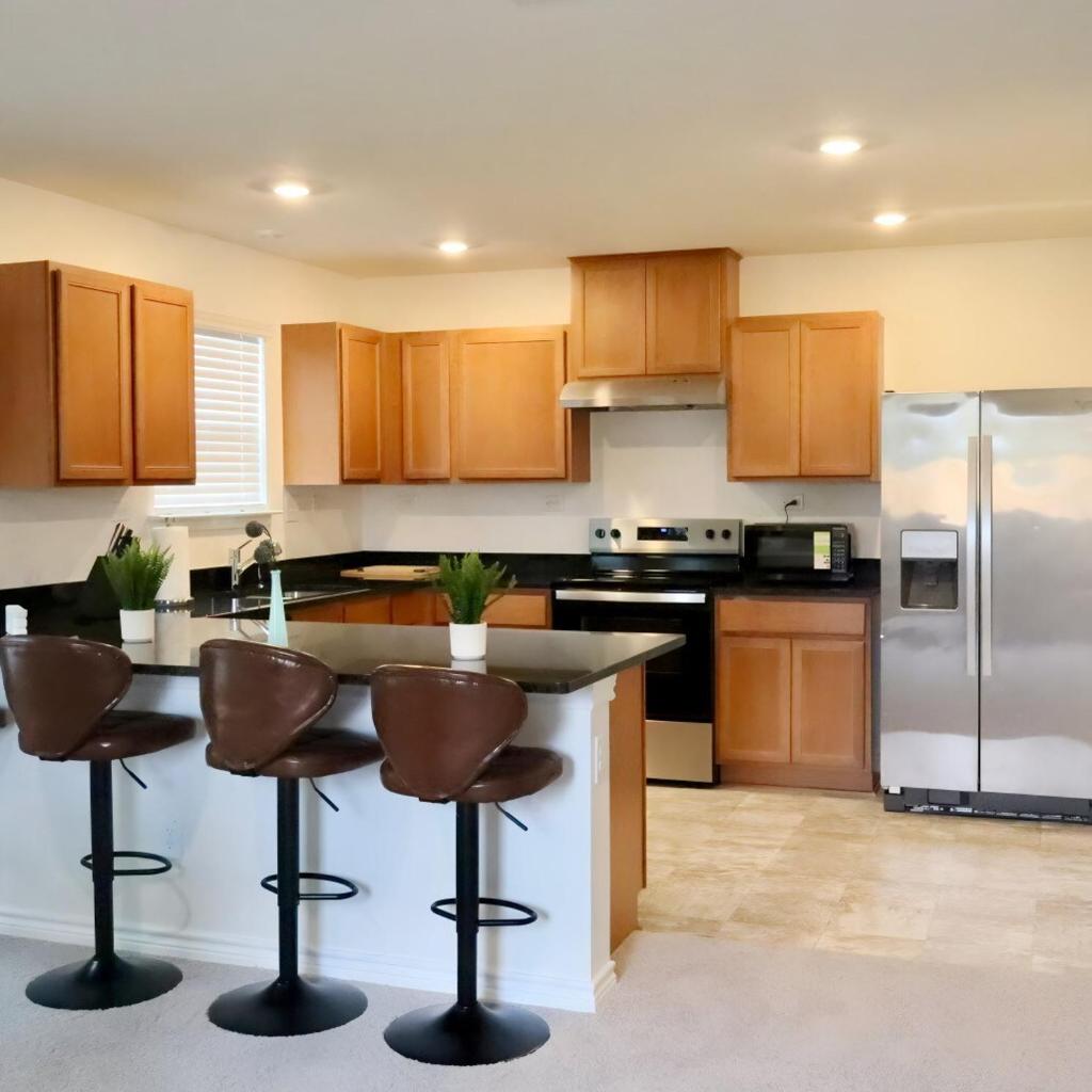 Photograph of Near Airport & Prime Location Getaway sleeps 8