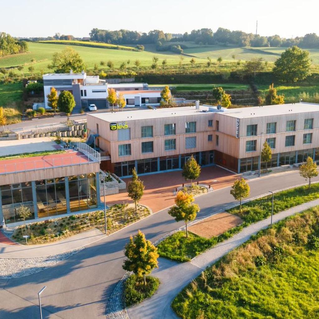 Ökohotel aus Holz Alea Eco — 