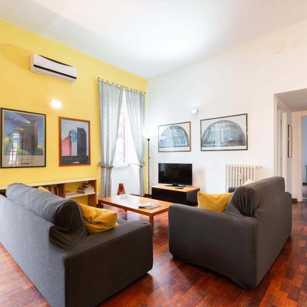 Photograph of Grande appartamento a Trastevere