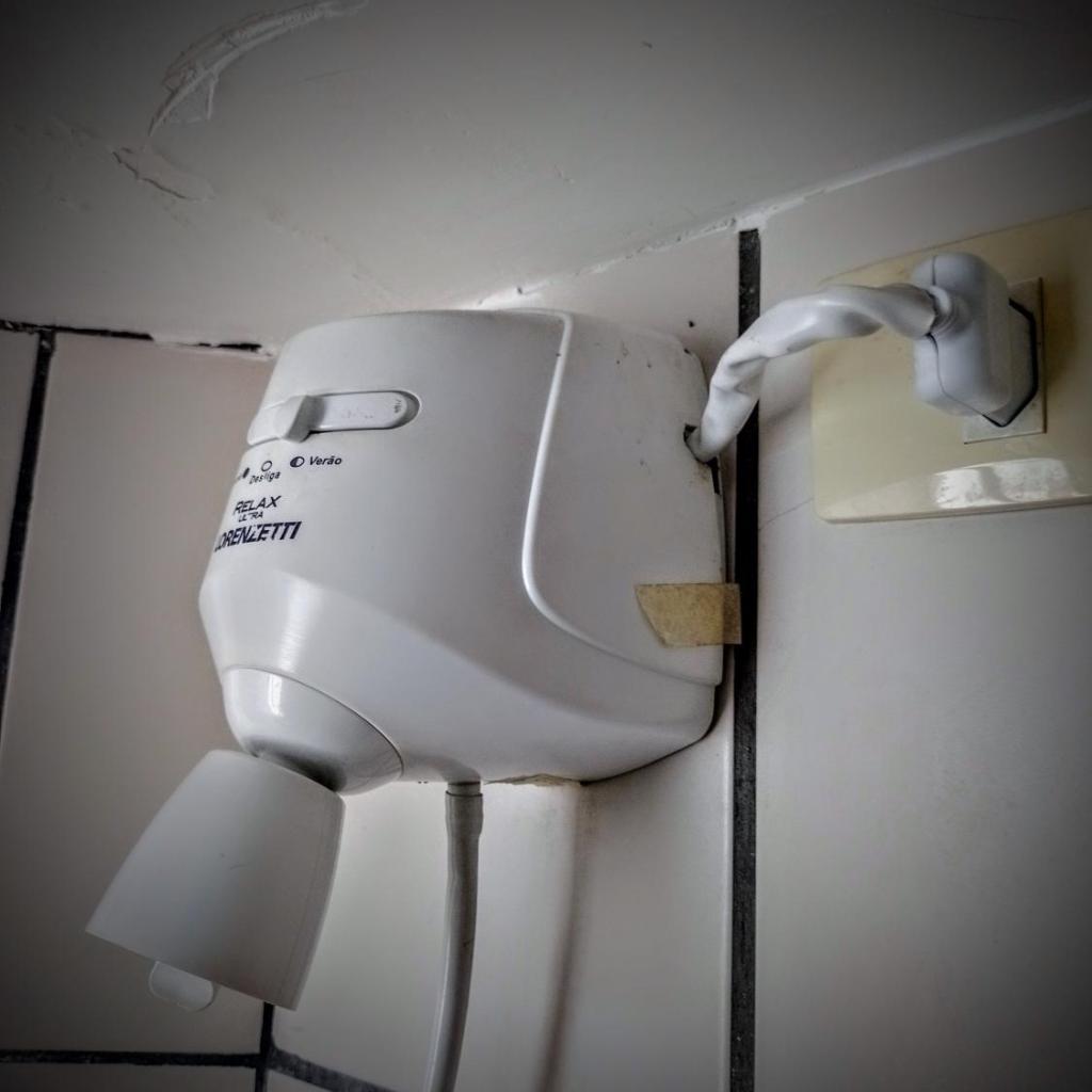 Quarto cama Casal, Vista para o mar, próximo a FMO, Centro Histórico, shopping Patteo - ventilador — foto 6