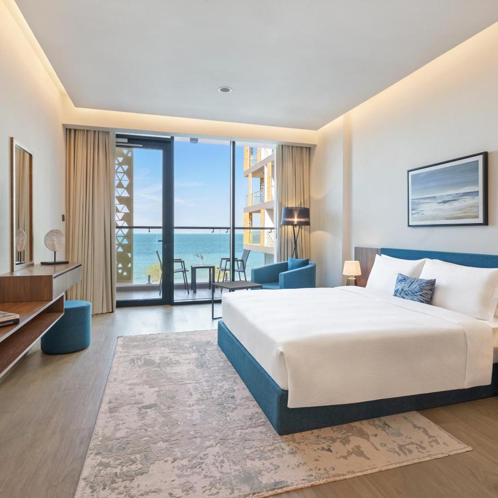 Beach Bay Hotel Mirfa — 