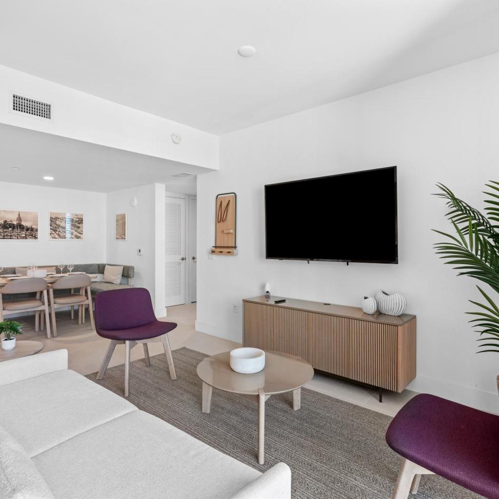 Photograph of Luxury 2-Bdrm Condo in the Heart of Downtown Miami