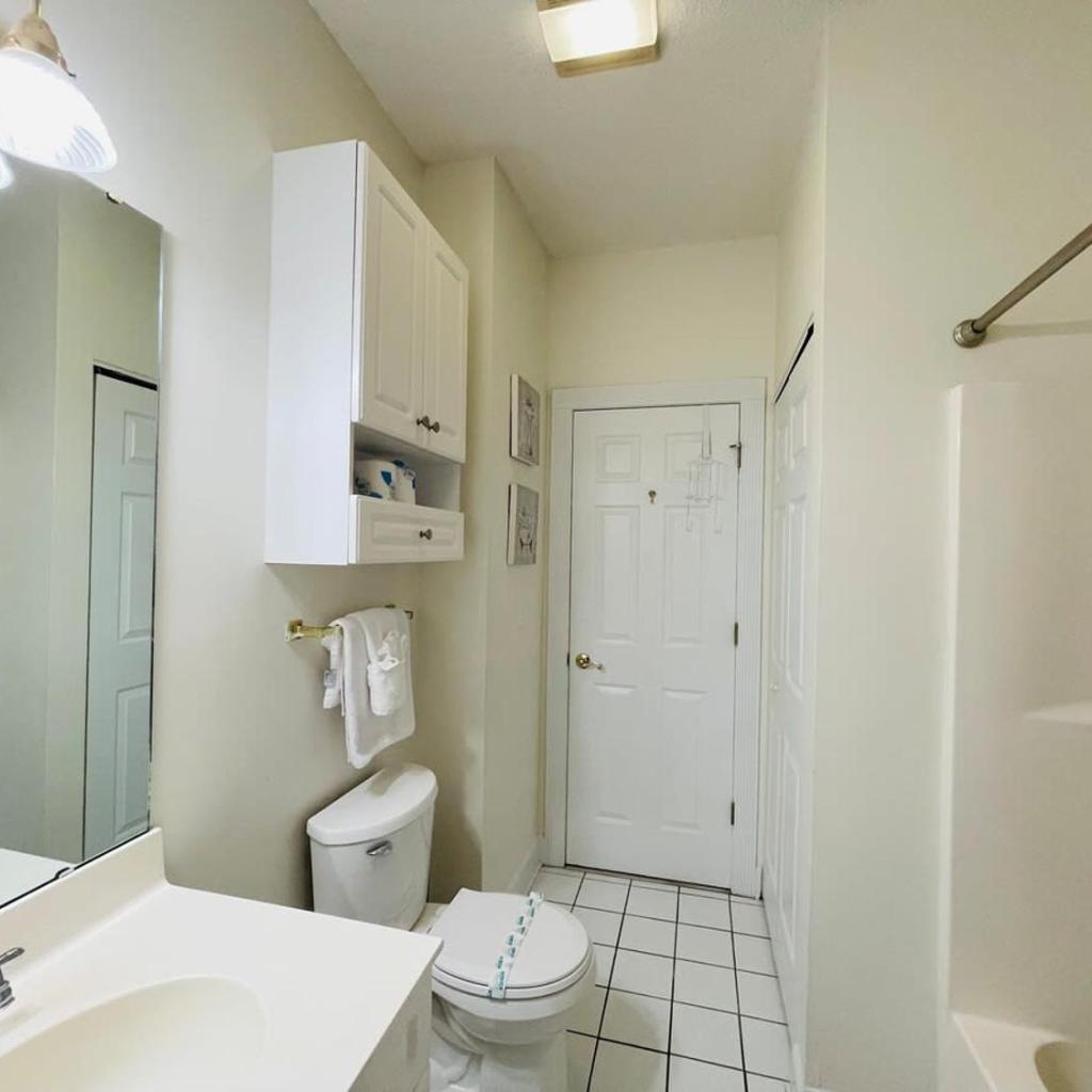 Photograph of Amazing cute & cozy condo in the center of MB