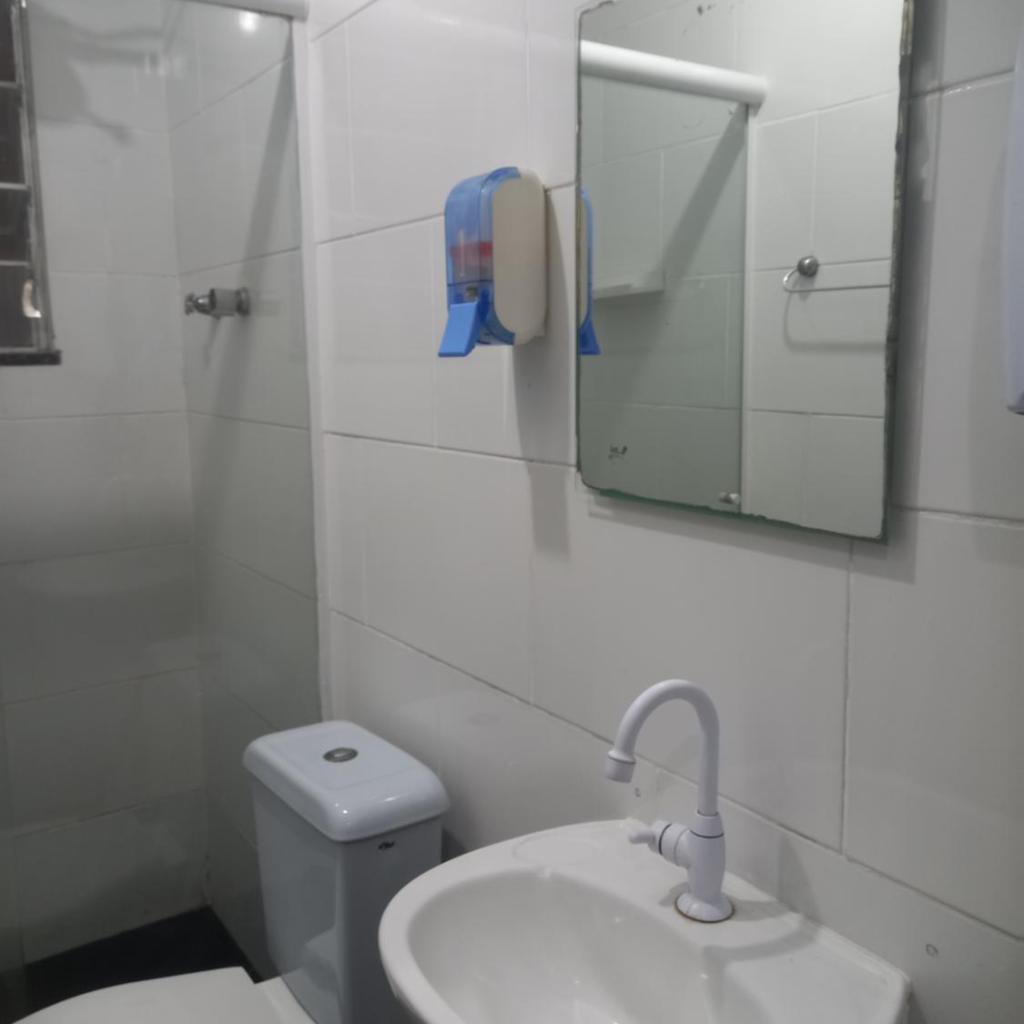Quartos Em Casa In Caxias da Paraíso — foto 4