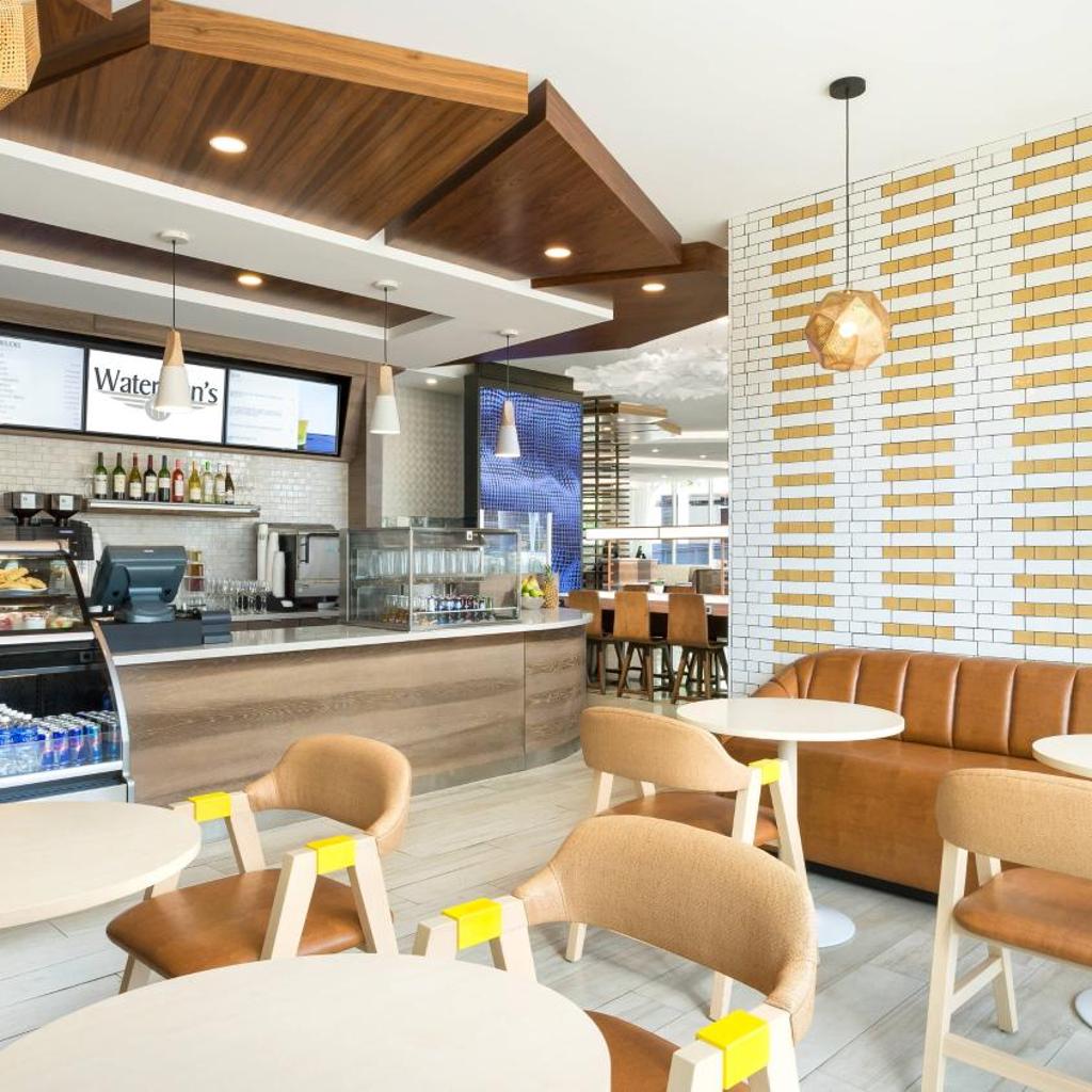 Photograph of Courtyard by Marriott Santa Monica