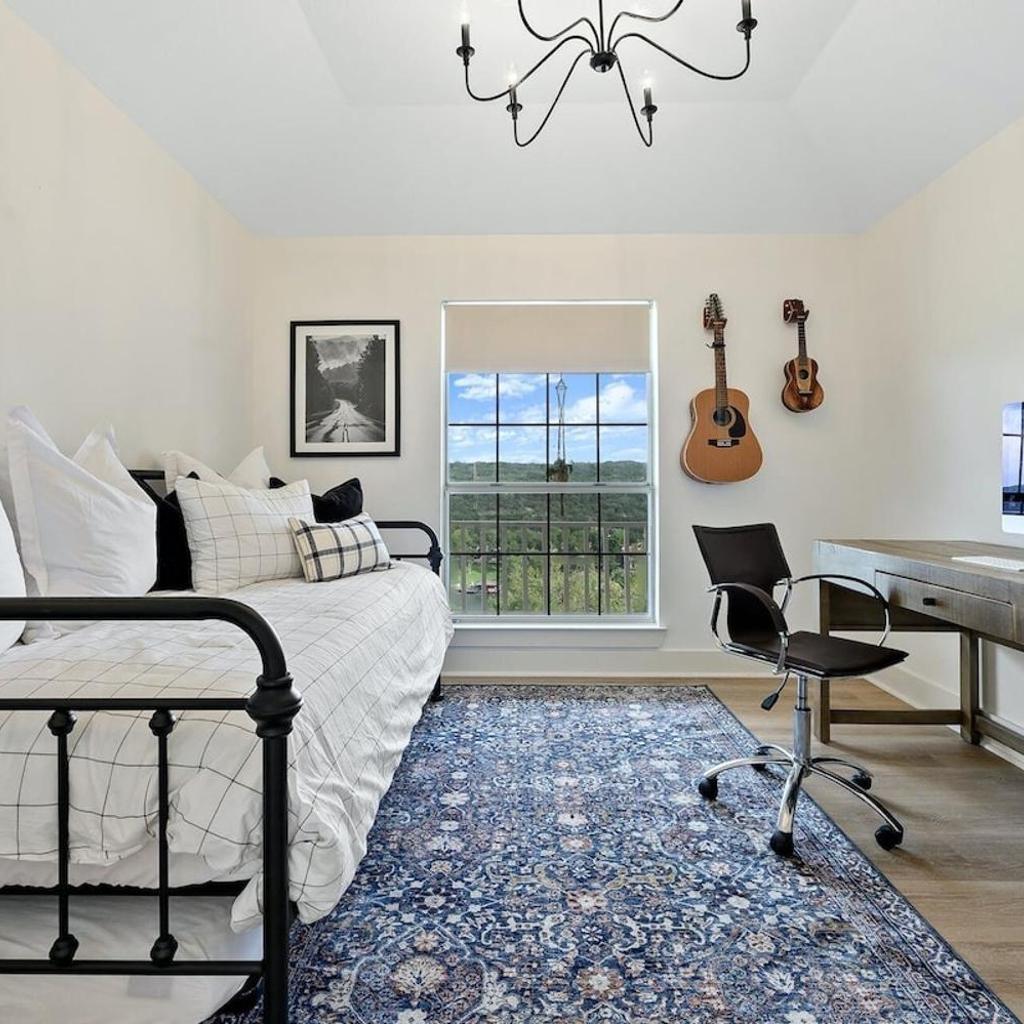 Photograph of Chateau Lake Austin