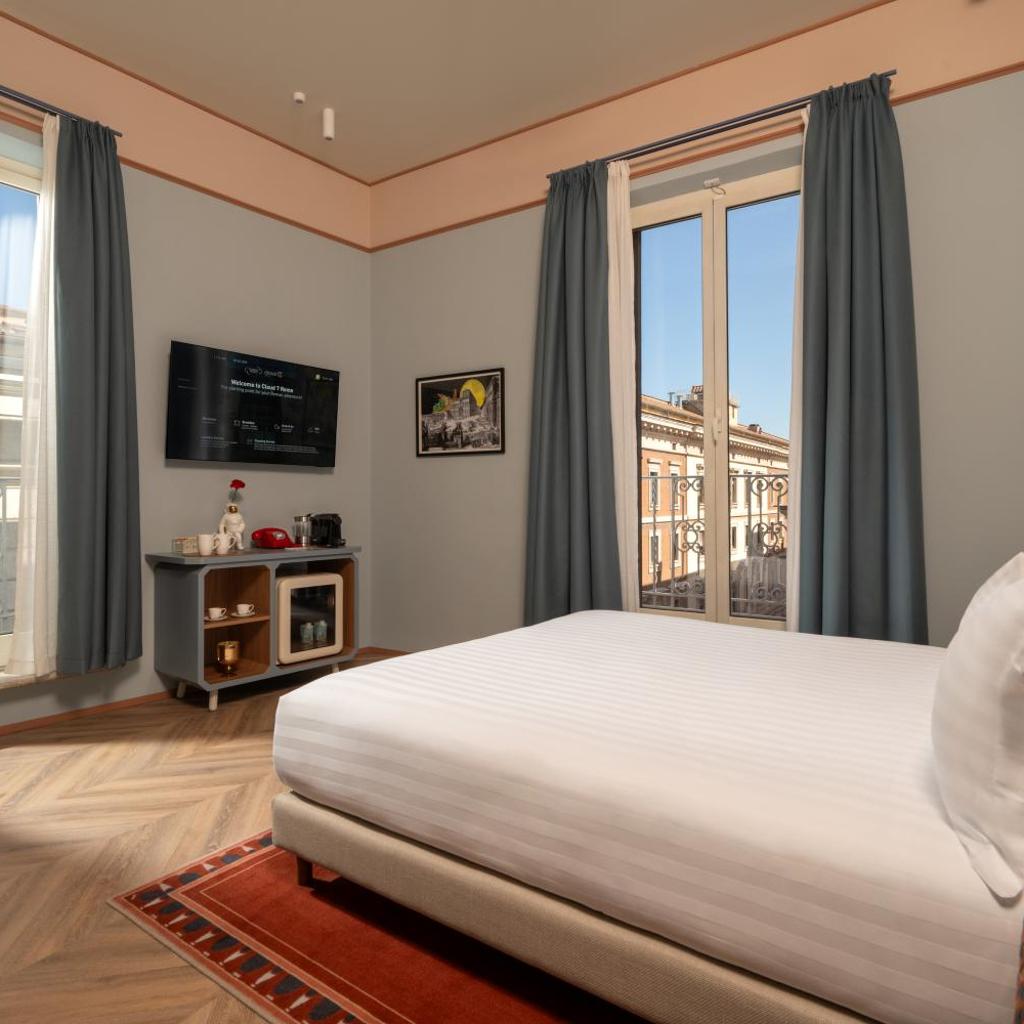 Cloud 7 Roma Hotel — 