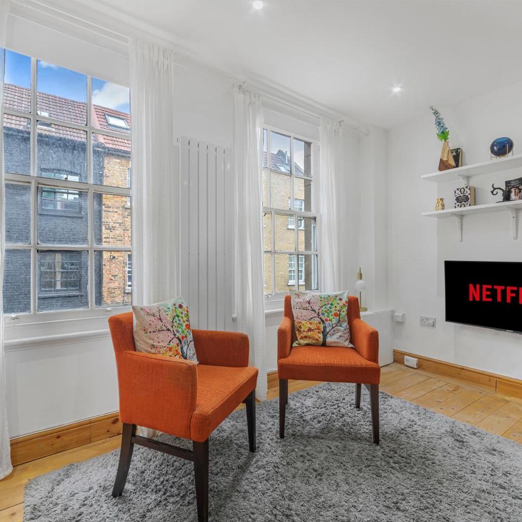 Photograph of Studio Flat on London's Famous Brick Lane - Historic Location in the Heart of London's East End