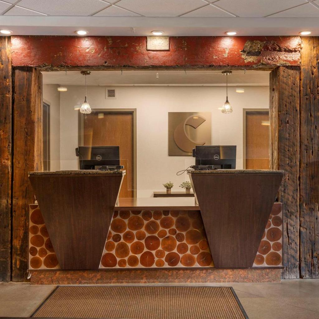Comfort Inn Connellsville Riverview — 