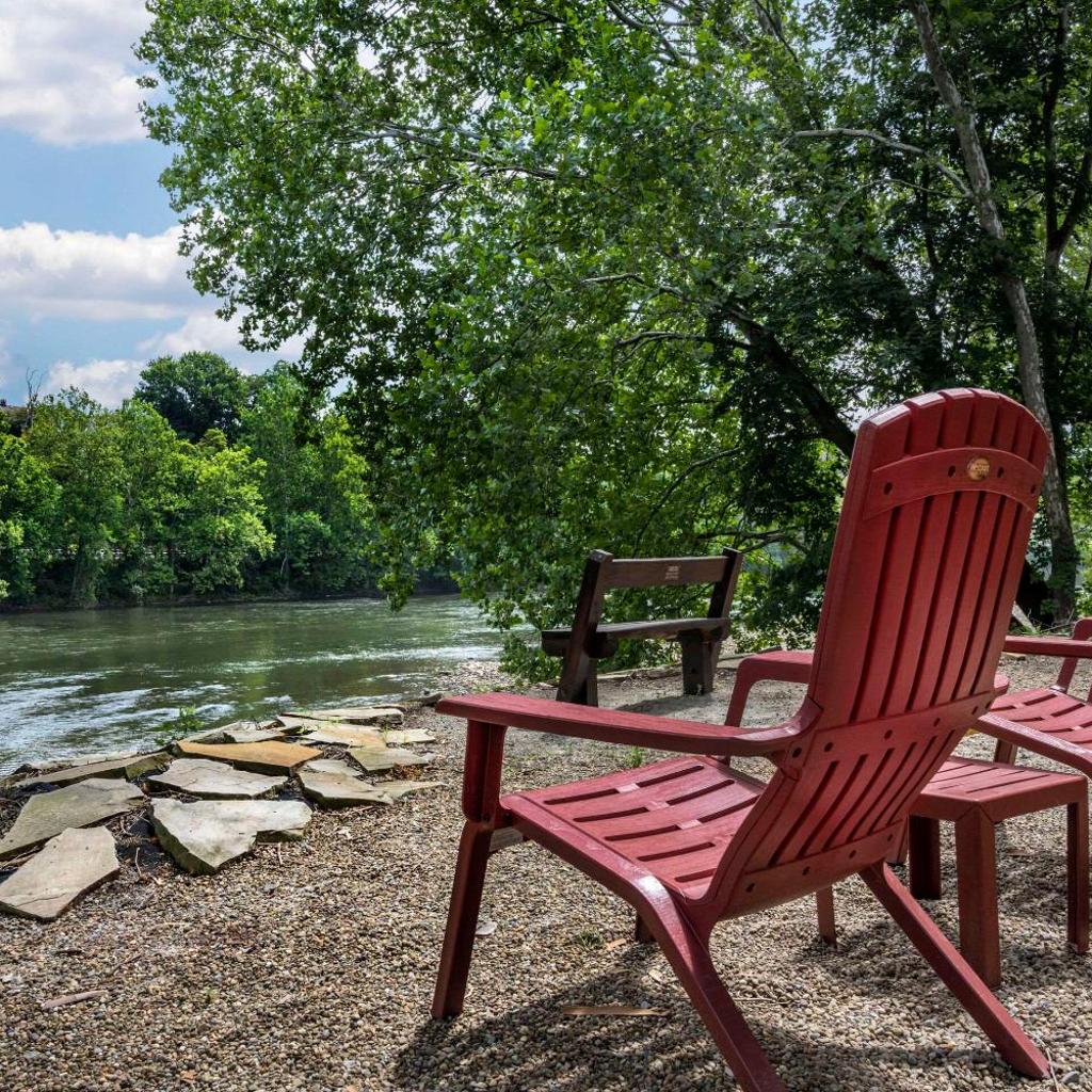 Comfort Inn Connellsville Riverview — 