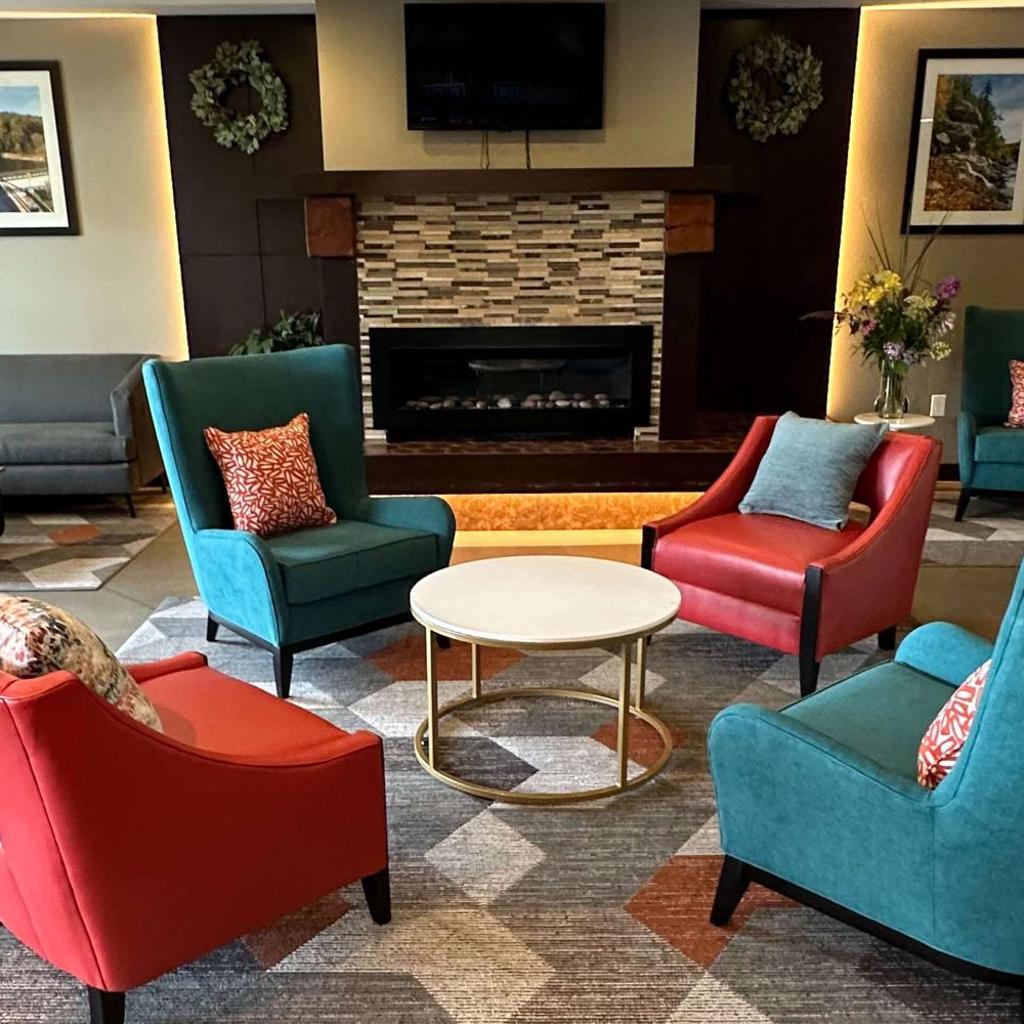 Comfort Inn Connellsville Riverview — 