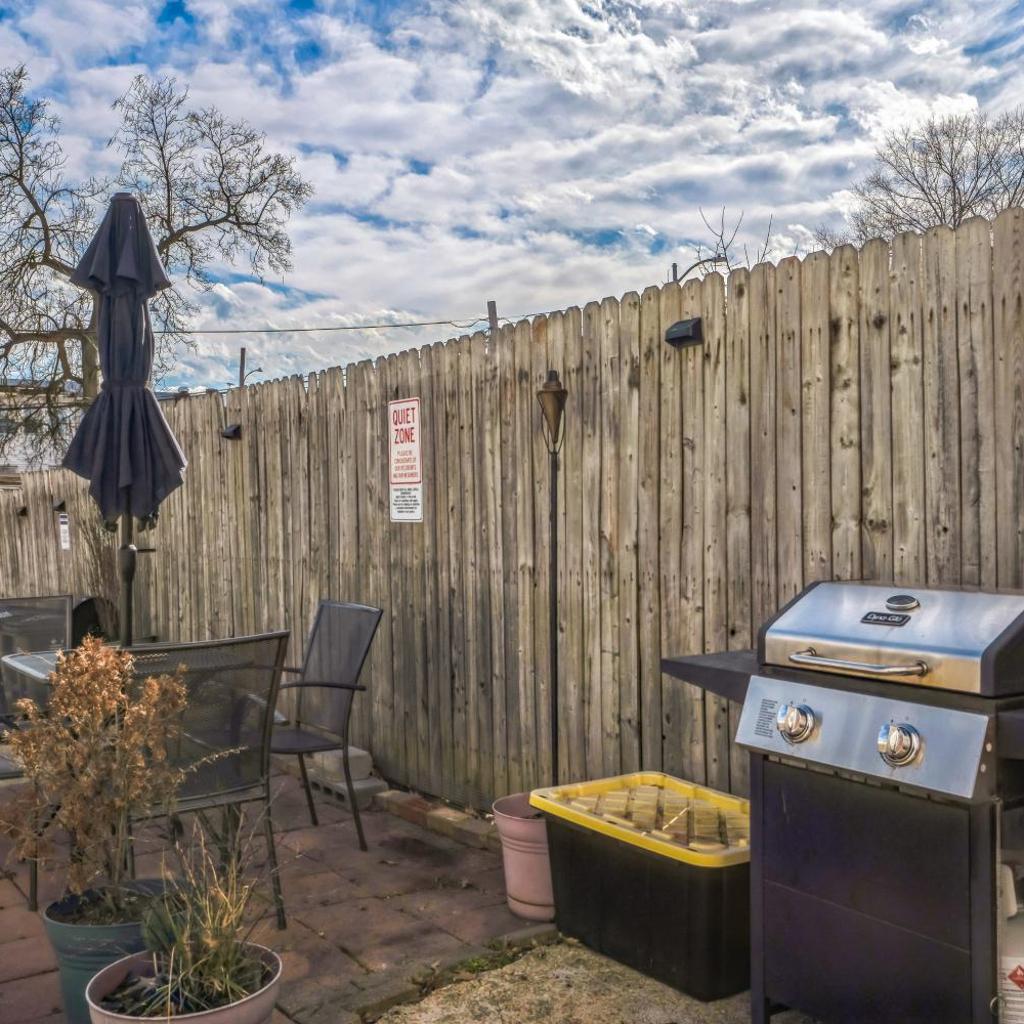 Photograph of Peaceful 3 BR with Parking, Family Friendly near MedStar