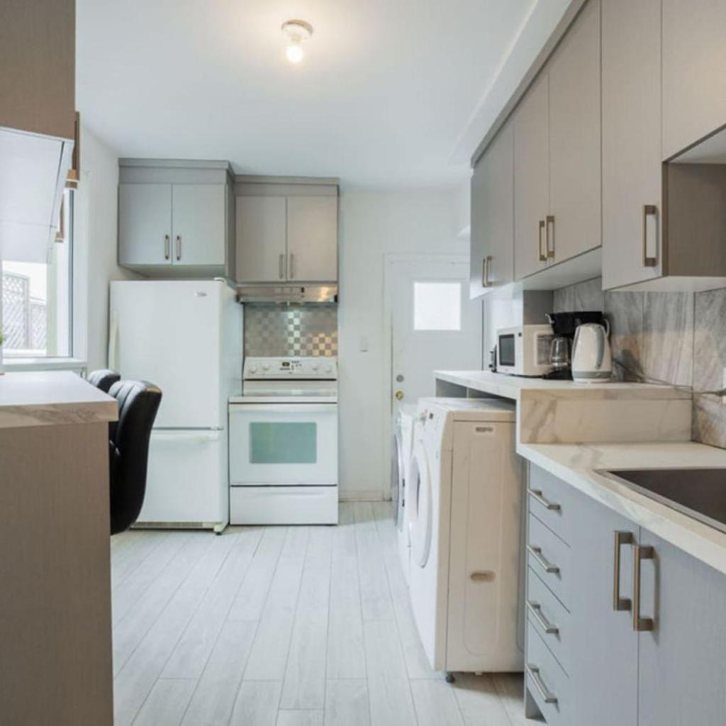 Photograph of Grand Urban 4BR Luxe Loft in Griffintown