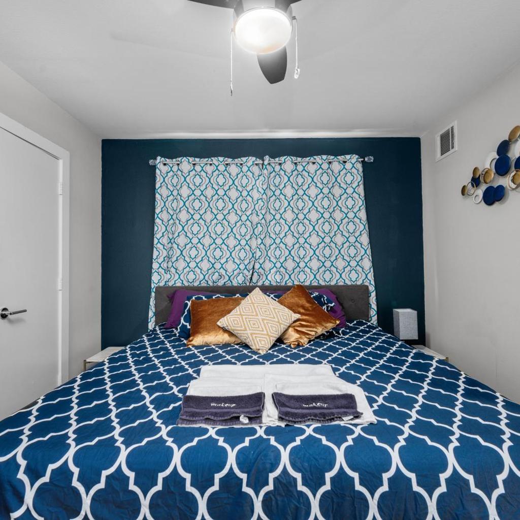 Photograph of Cozy Sanctuary Near MedCenter, UH and NRG