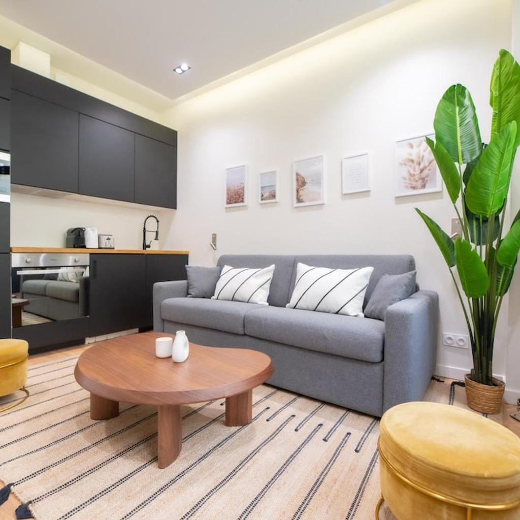 Photograph of 1 bedroom Canal St Martin Eurostar