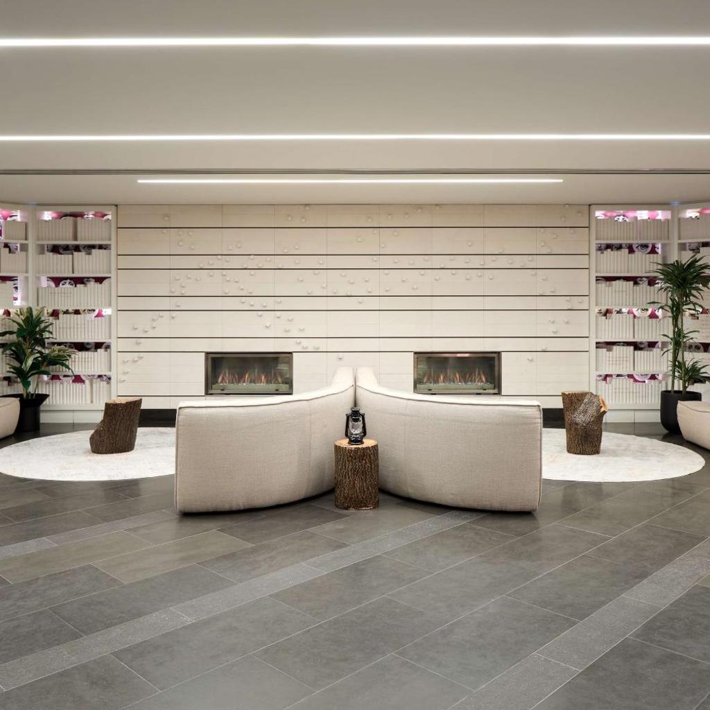 Photograph of DoubleTree By Hilton Montreal