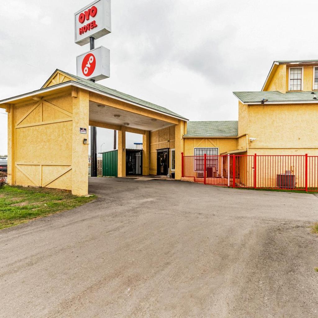 Photograph of OYO Hotel San Antonio Lackland near Seaworld