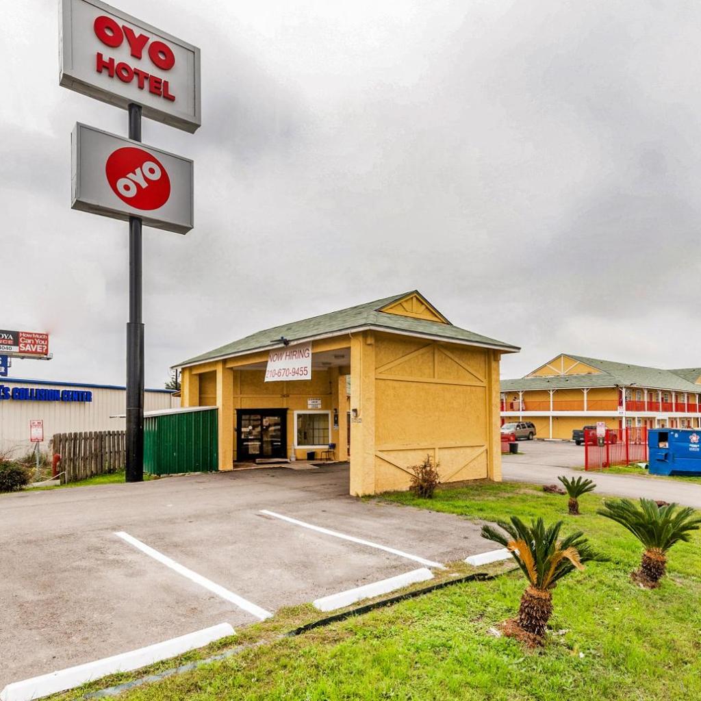 Photograph of OYO Hotel San Antonio Lackland near Seaworld