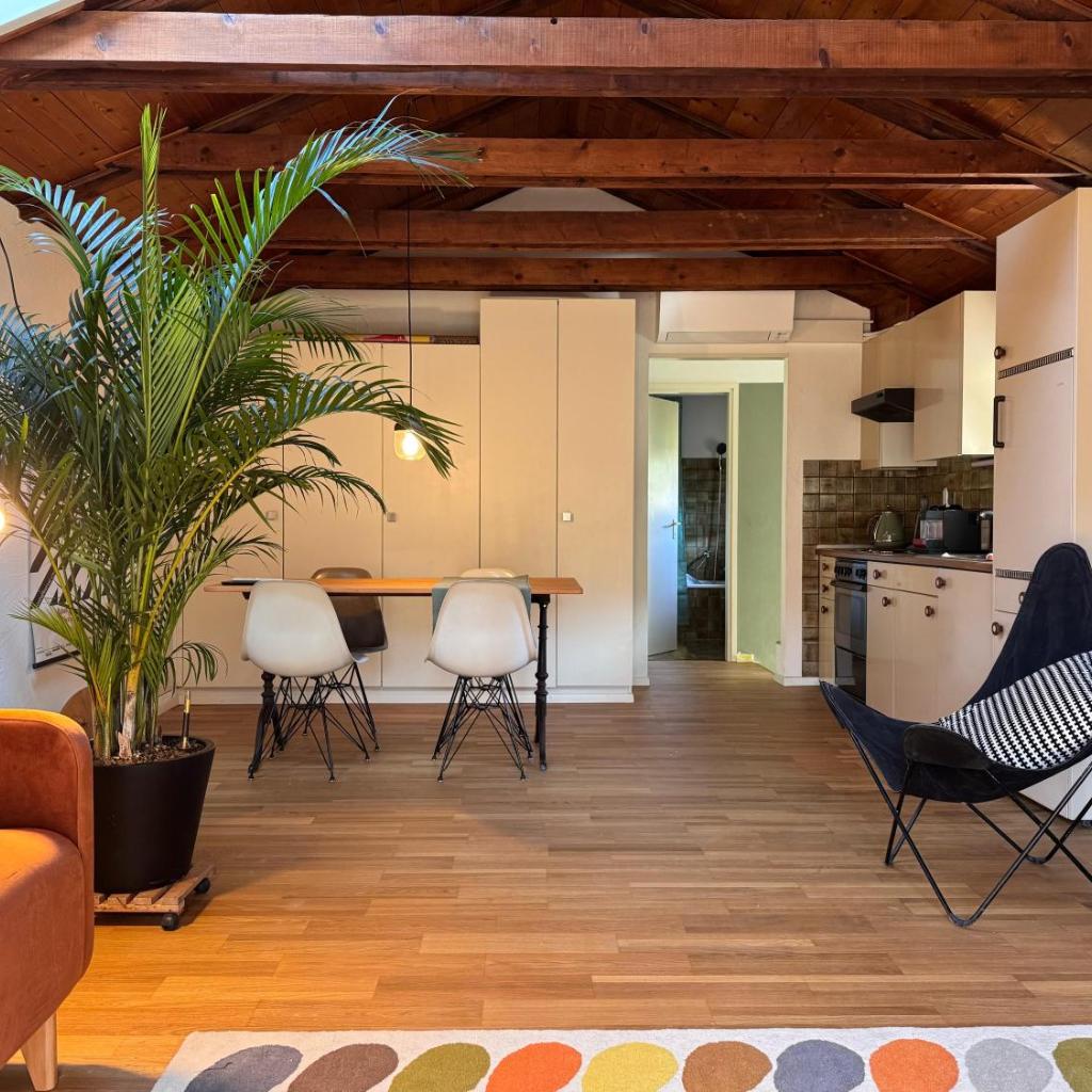 Image 4 - Cozy apartment in the green