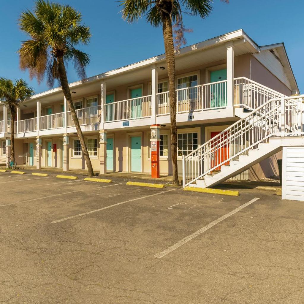 Photograph of OYO Hotel Myrtle Beach Kings Hwy