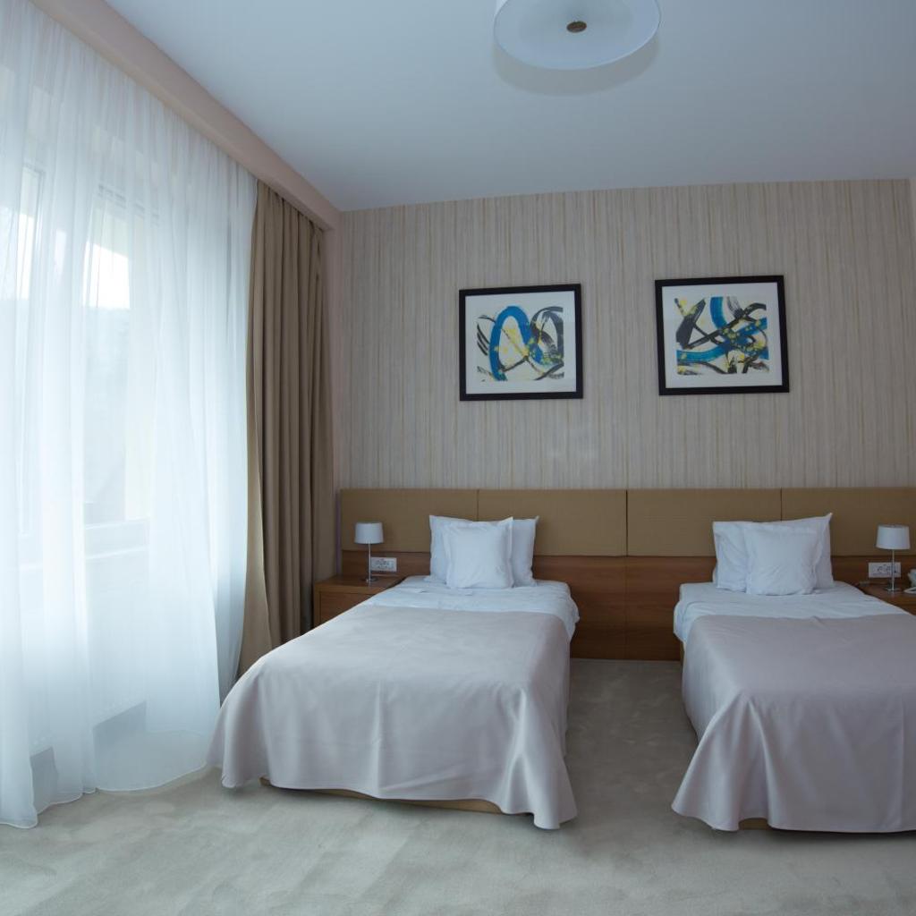 Hotel TTS**** Spa&Wellness Covasna — 