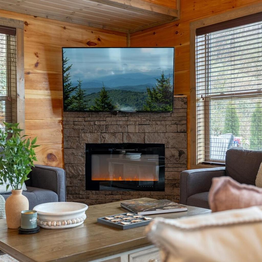 Photograph of Honeybear Hideaways - New Bear-Themed Cabin Cozy and Family Friendly Retreat with Indoor Pool, Game Room, Bear Room and Hot Tub
