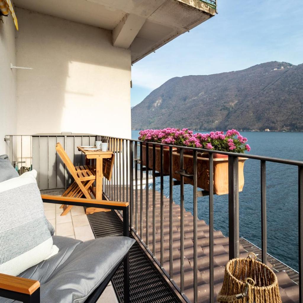 Carousel image 48