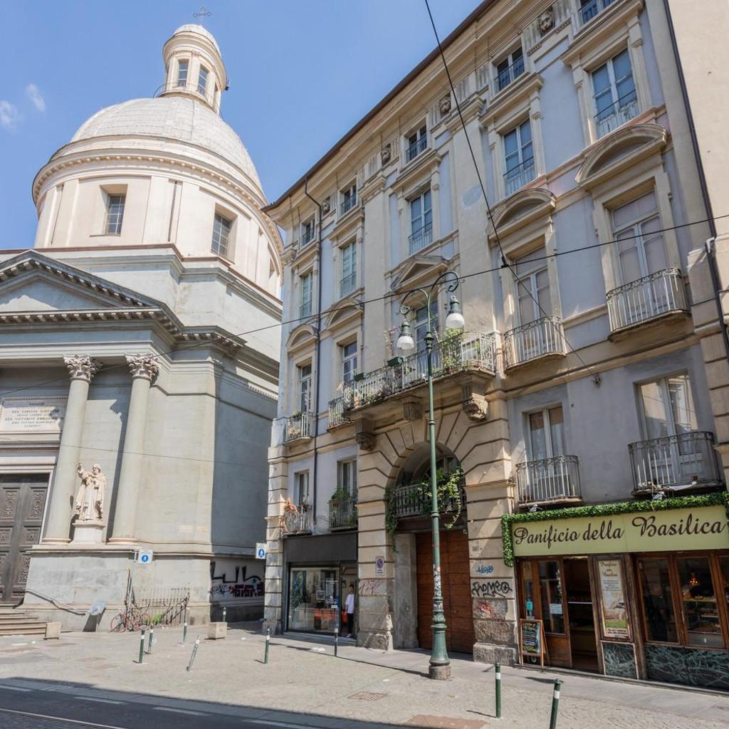 Photograph of La Basilica