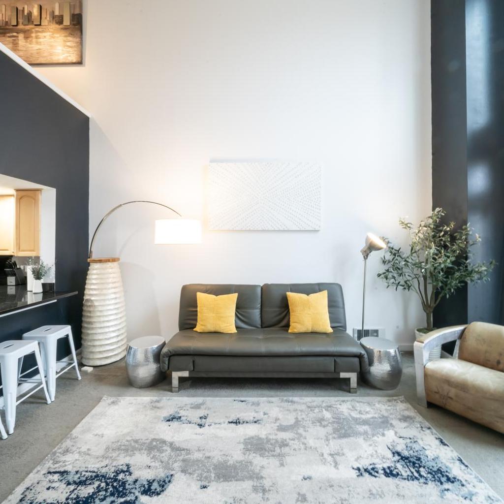 Photograph of Modern Downtown Top Floor Penthouse With Bay Views