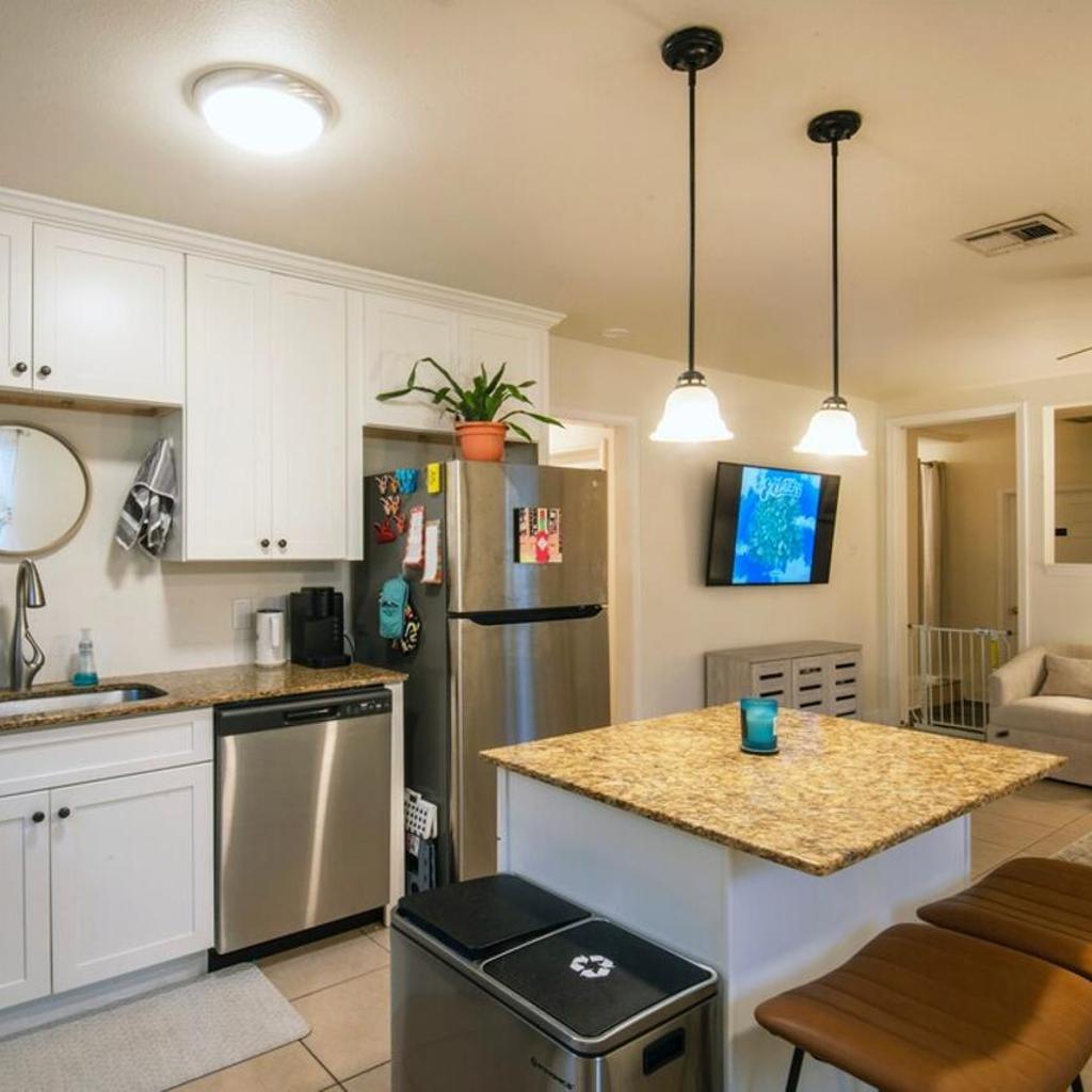 Photograph of 2bd-2ba Adorable Home w Yard in Gentilly
