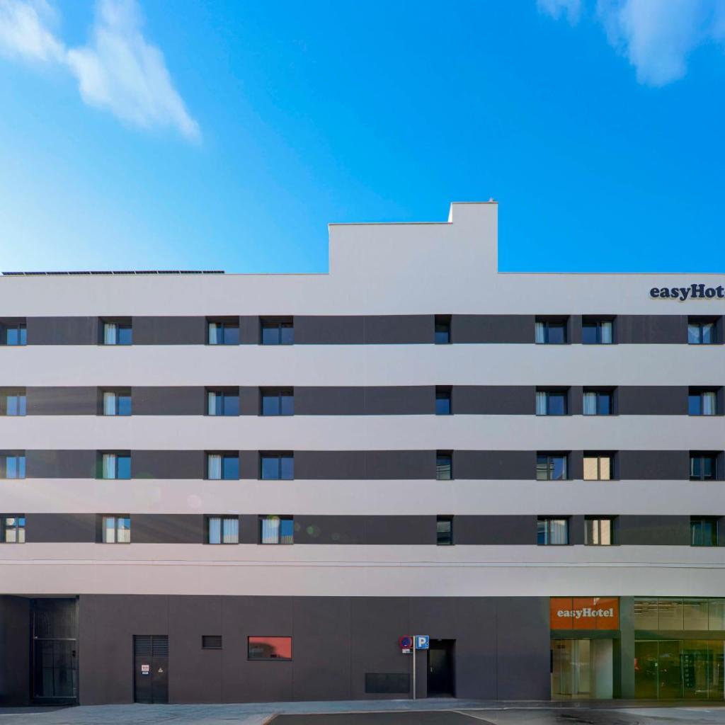 Photograph of easyHotel Madrid Alcala