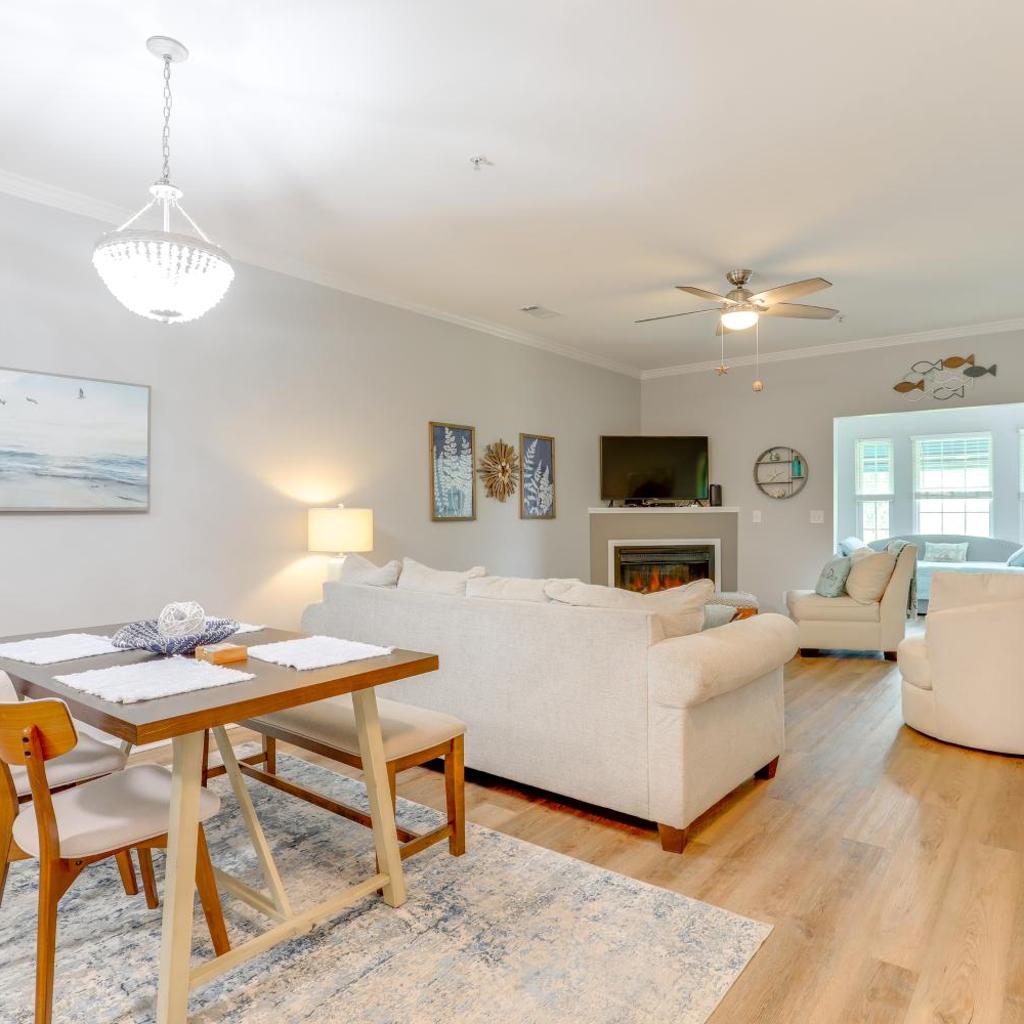 Photograph of < 2 Mi to Beach: Savannah Shores Resort Condo!