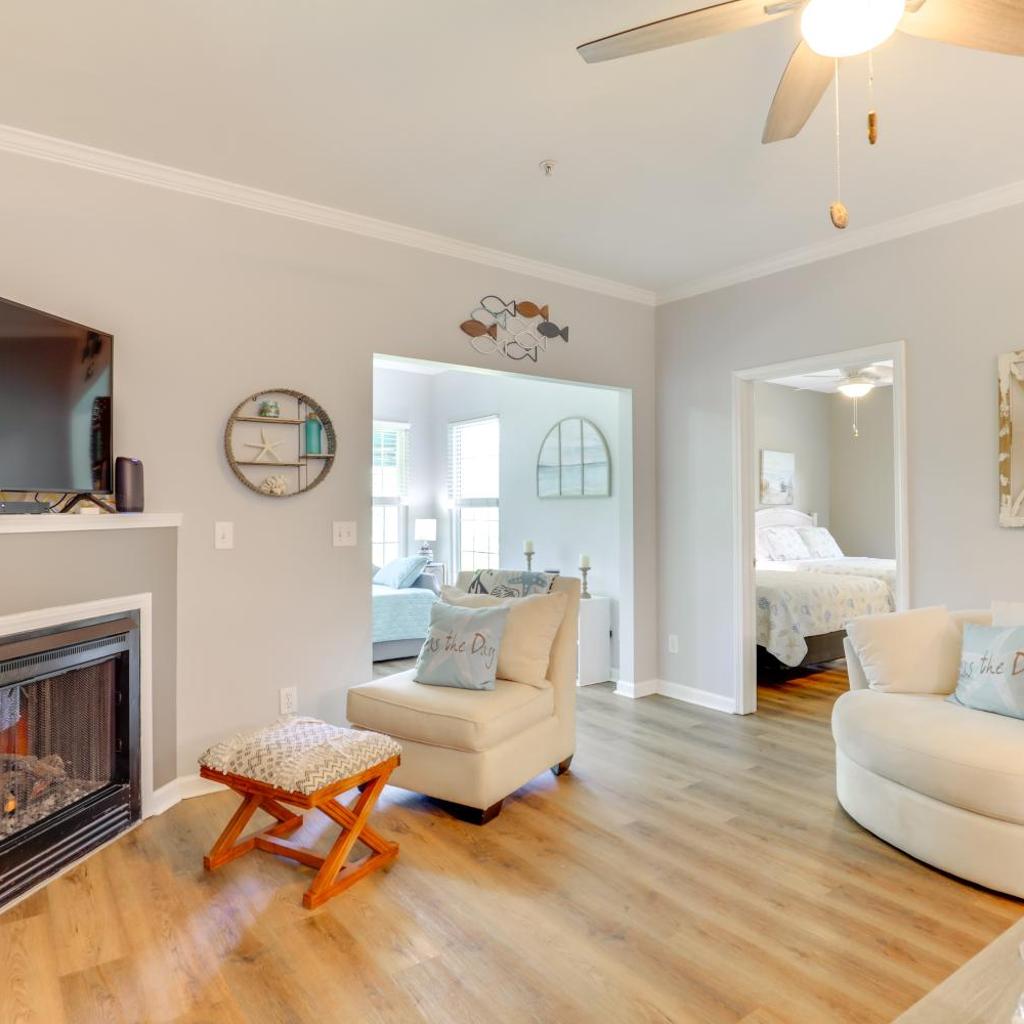 Photograph of < 2 Mi to Beach: Savannah Shores Resort Condo!