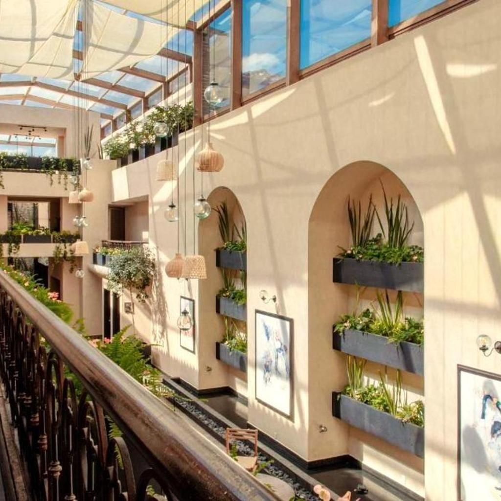 Hotel thumbnail 2