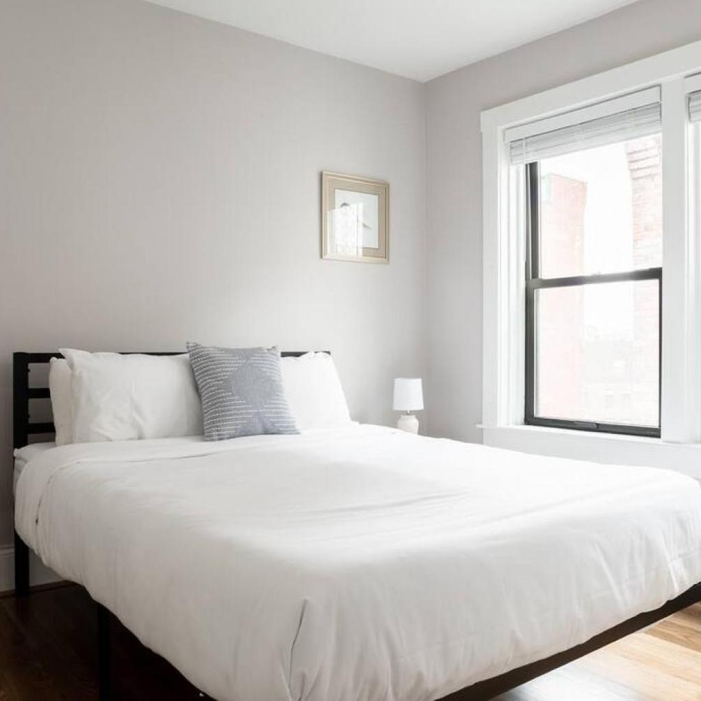 Photograph of Simple 1BR steps to Boston Common and South End