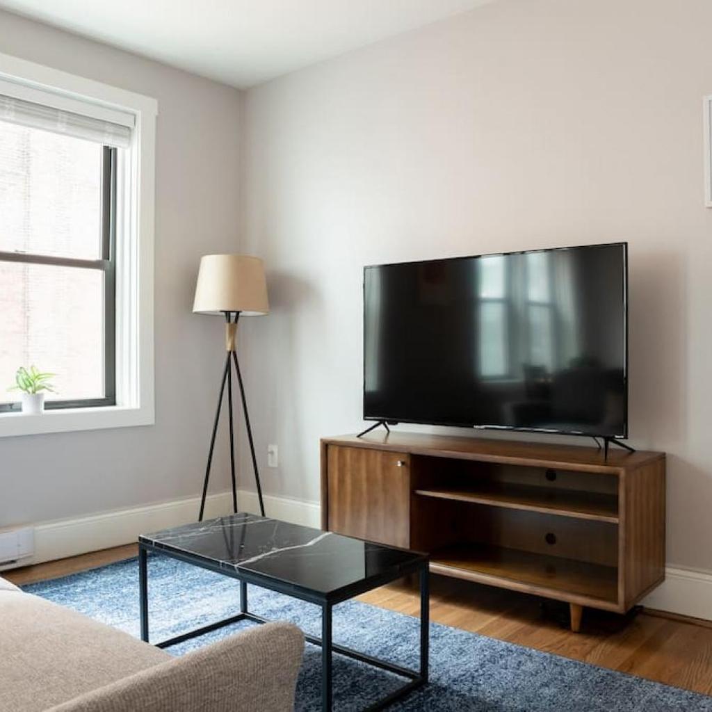 Photograph of Simple 1BR steps to Boston Common and South End