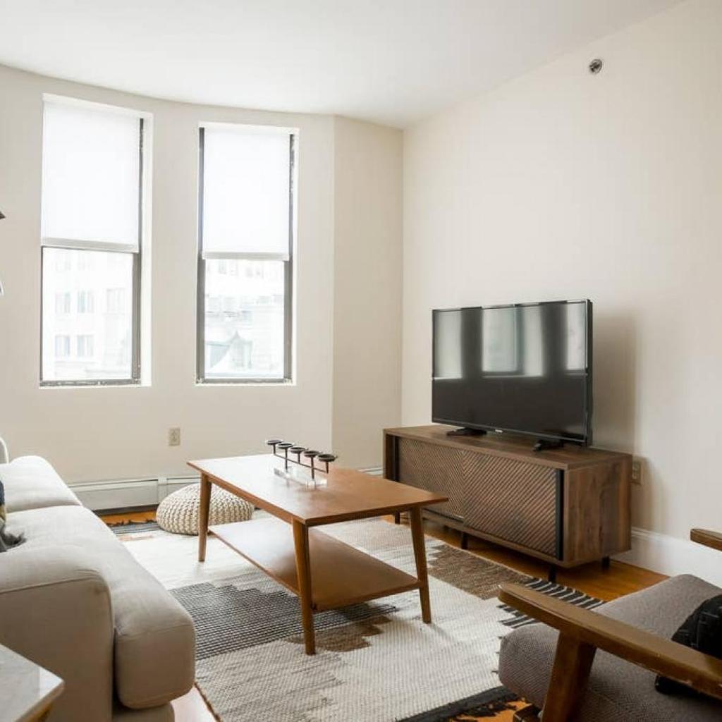 Photograph of Delightful Downtown Boston 2bed 2bath Apartment