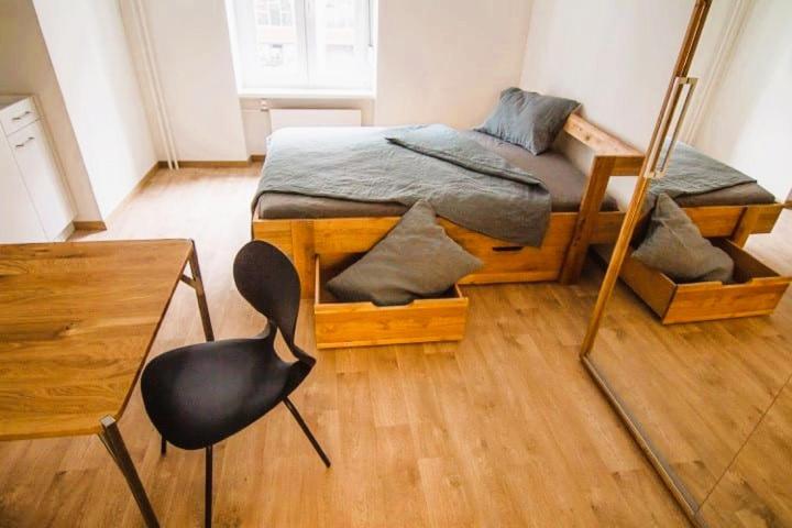 Photograph of Zurich City Center Apartments next to Zurich HB Main Train Station LA - Self Checkin