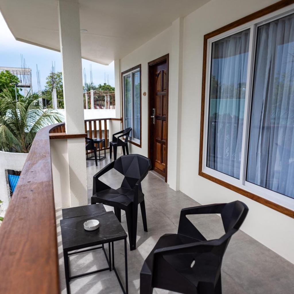 Horizon Dhigurah, photo 3
