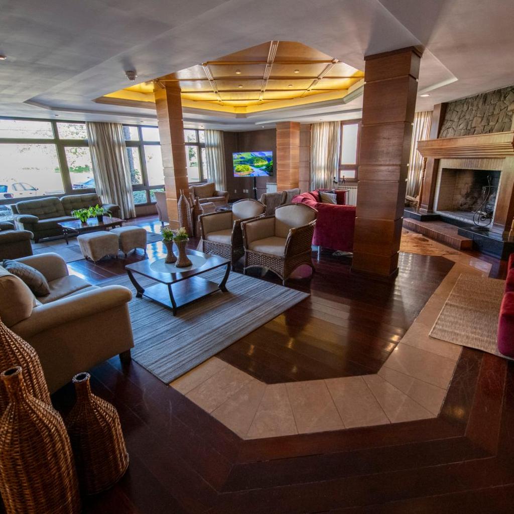Hotel Serra Nevada — 