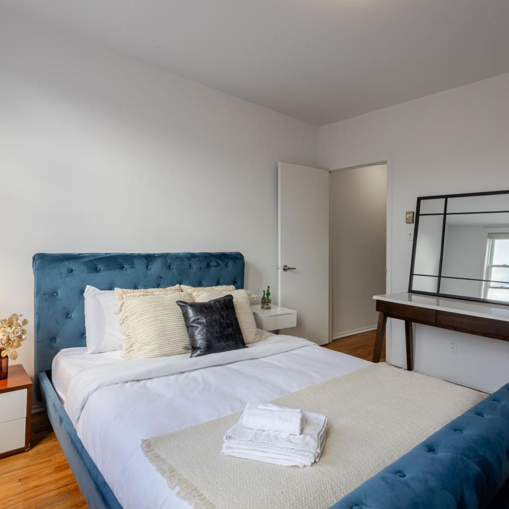 Photograph of Stunning 2B in Plateau Mont-Royal