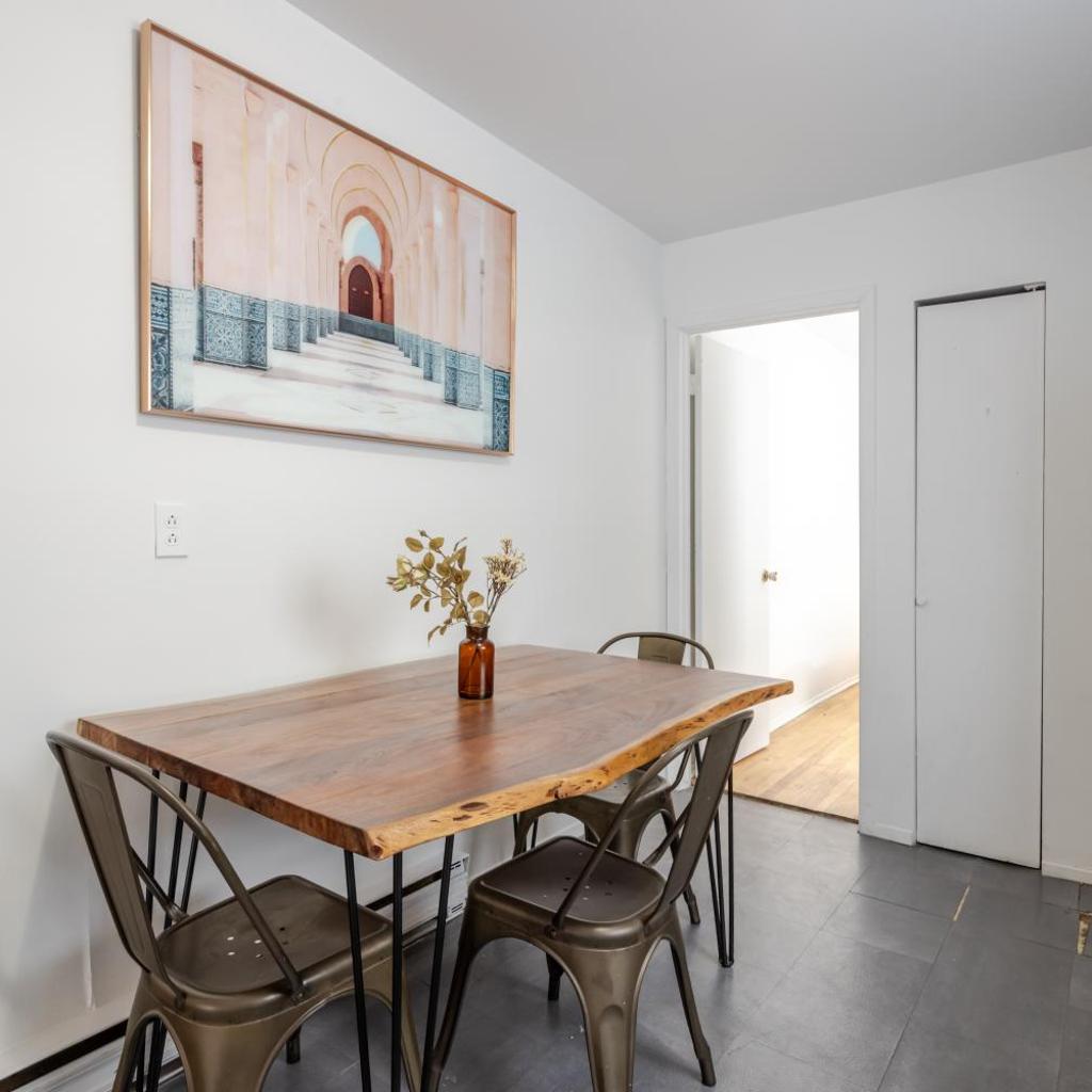 Photograph of Stunning 2B in Plateau Mont-Royal