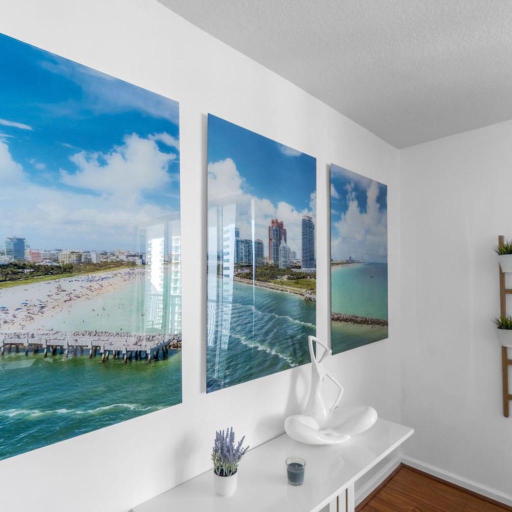 Photograph of City-View Retreat in Brickell 2BR and Free Parking