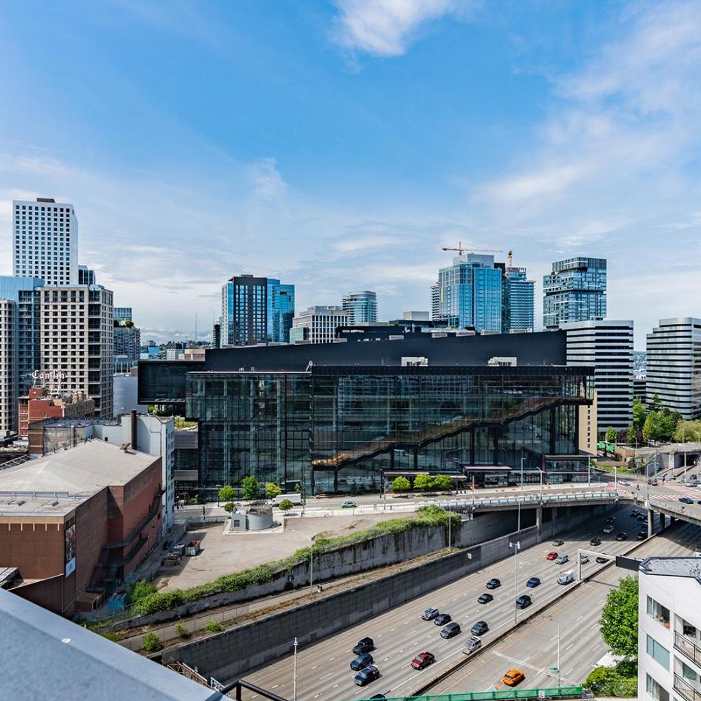 Photograph of Great Location to Explore-1 BR Near Convention Center