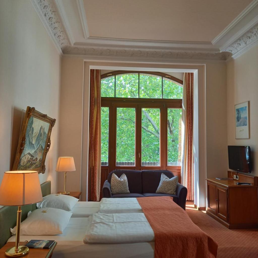 Photograph of Hotel Artushof